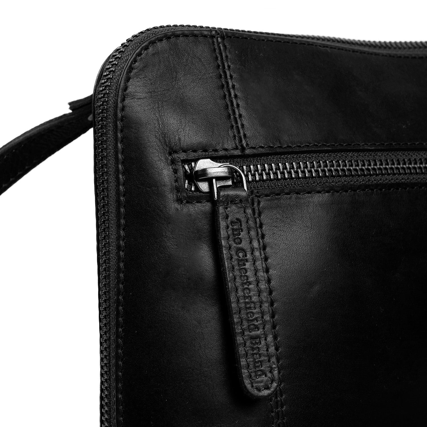 The Chesterfield Brand River Liten Crossover Veske I Skinn Svart