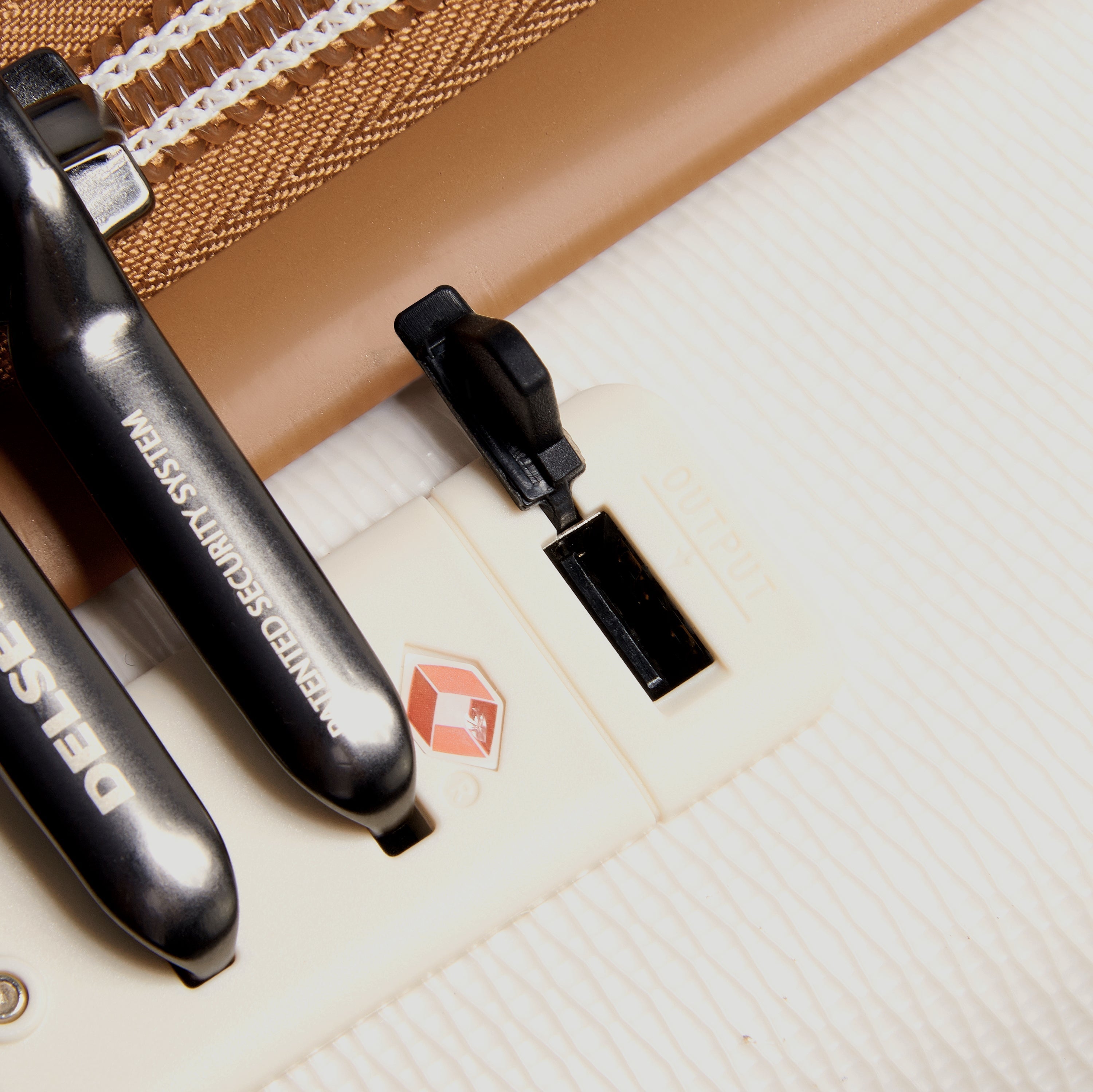 Delsey Chatelet Air 2.0 Kabinkoffert med USB port 55cm/38 L
