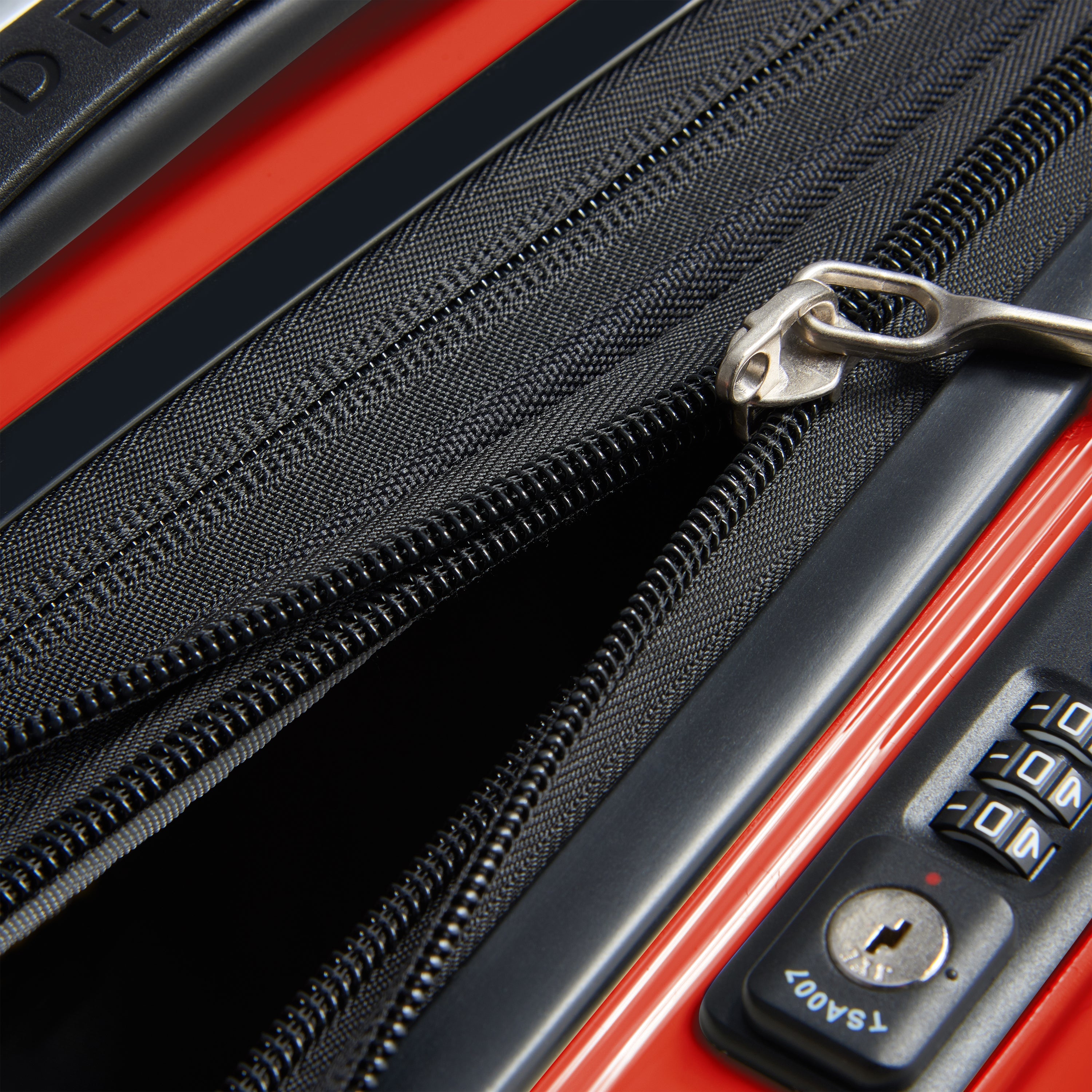 Delsey Shadow 5.0 Utvidbar Business Kabinkoffert med PC-lomme og USB-port 55cm