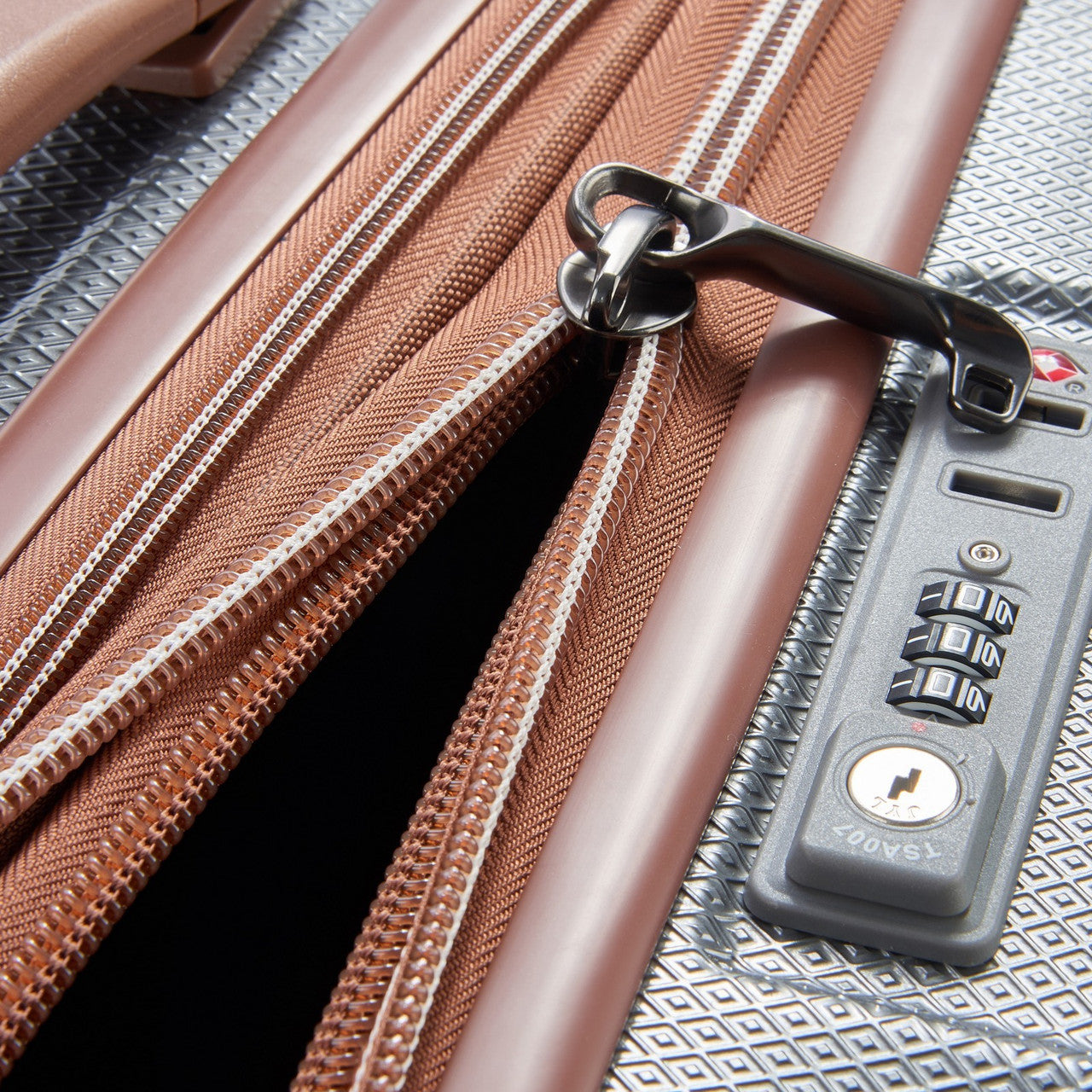 Delsey Carrousel Utvidbar Mellomstor Koffert 67cm/76L