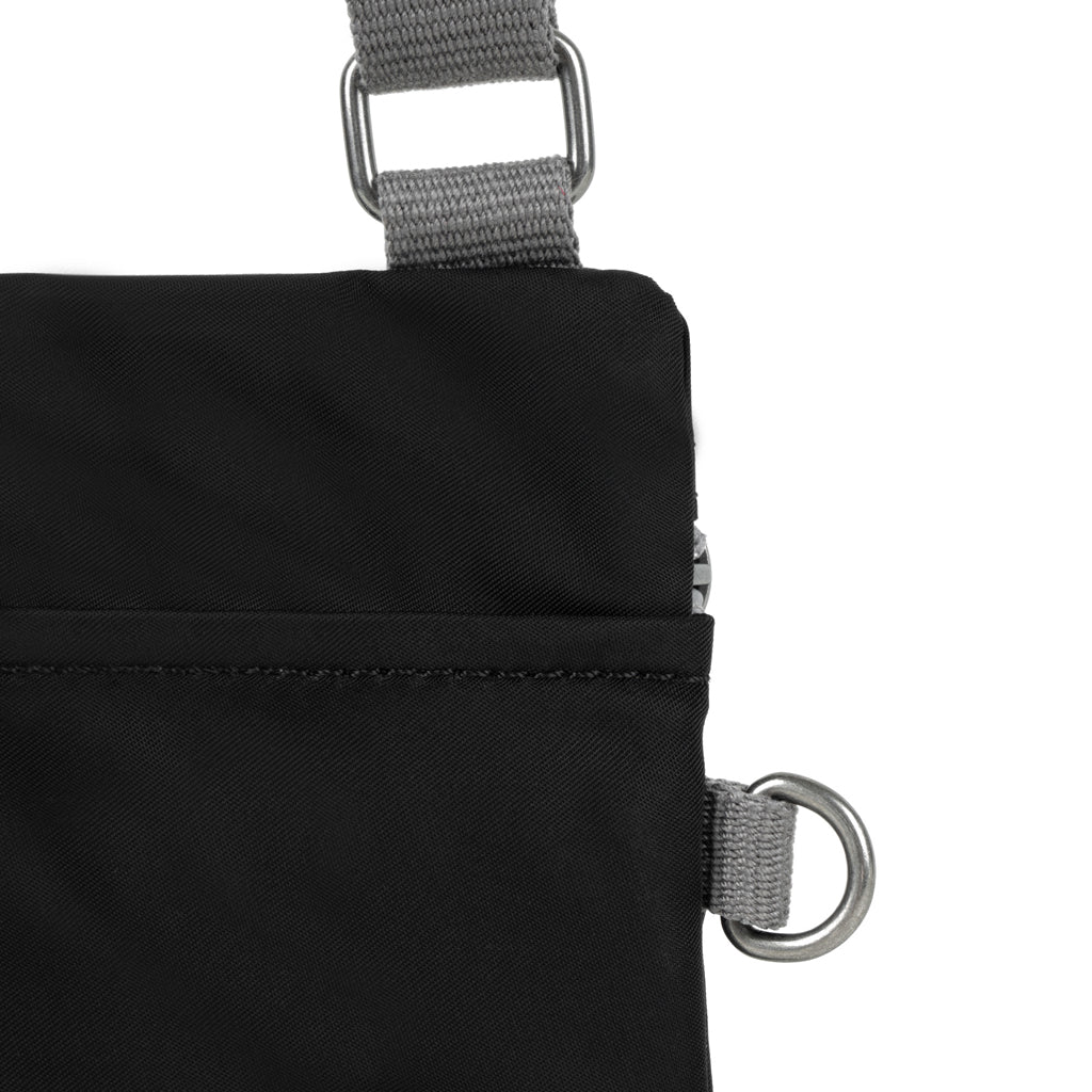 Roka Chelsea Crossbody Telefonveske Svart