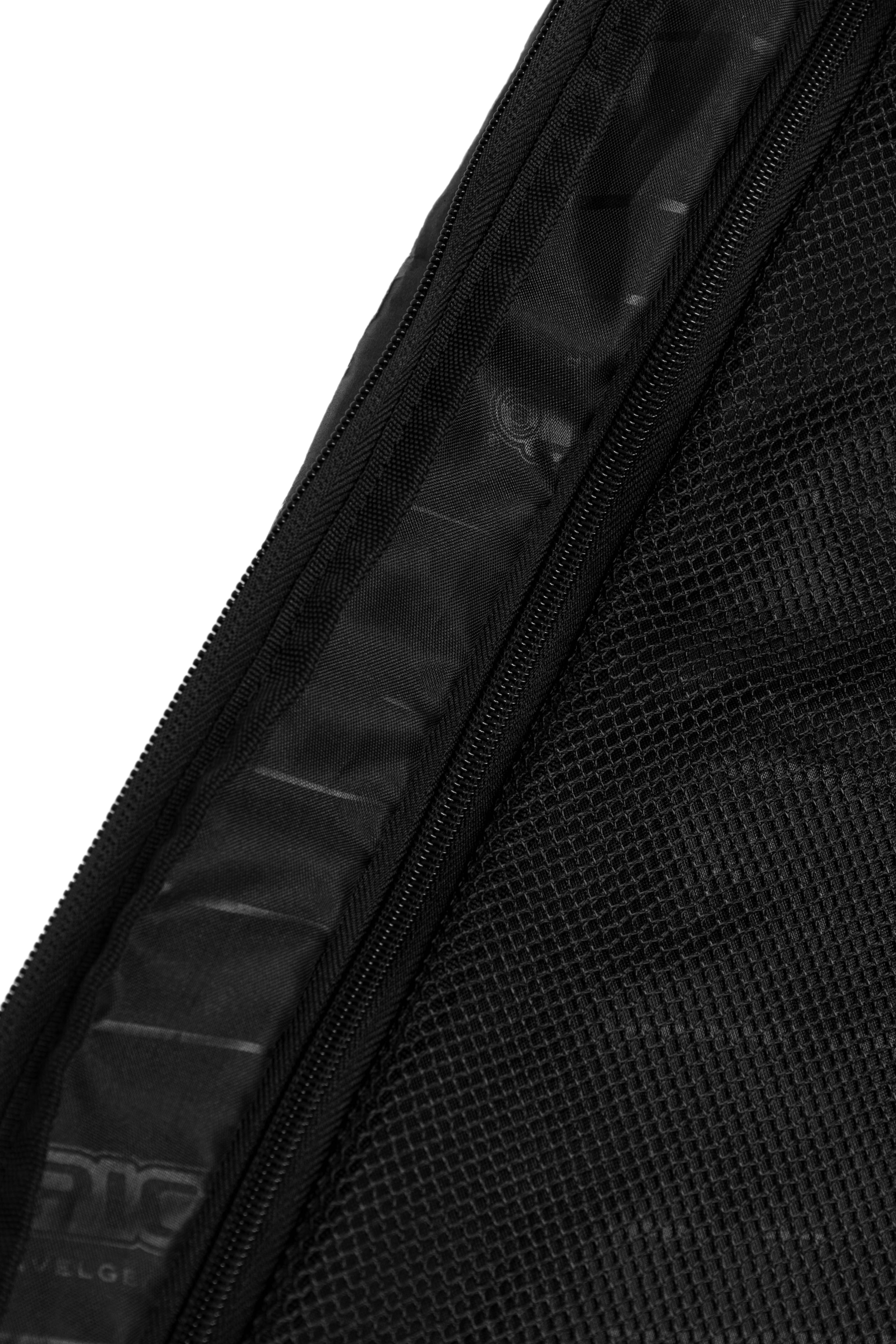 Epic Explorer MegaTrunk NXT Mellomstor Duffelbag 75 L Svart
