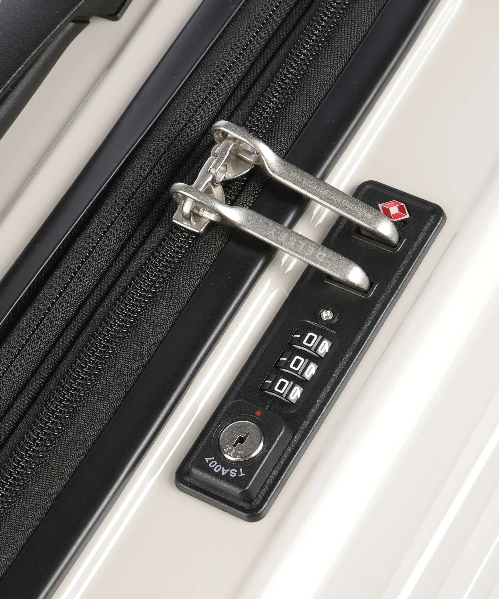 Delsey Shadow 5.0 Utvidbar Bordcase Pc 14" Koffert , 2 hjul