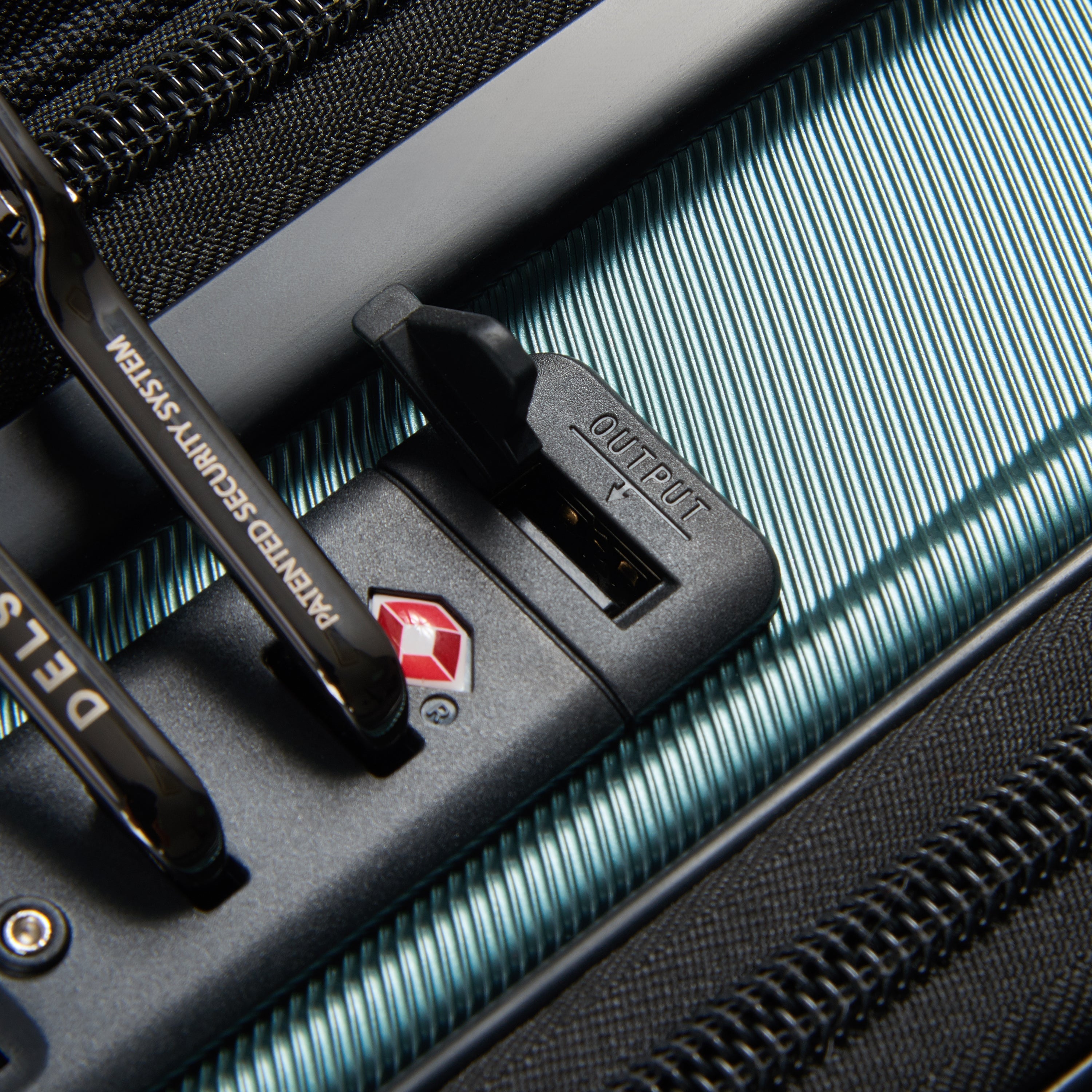 Delsey Shadow 5.0 Utvidbar Business Kabinkoffert med PC-lomme og USB-port 55cm